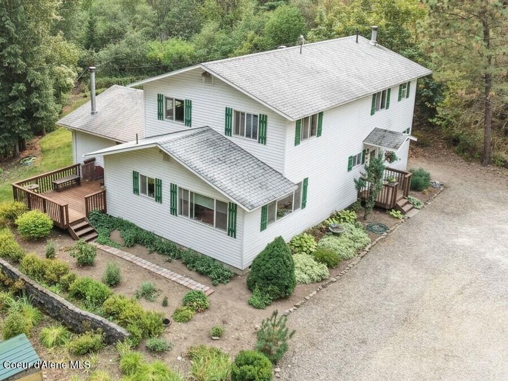 Photo of 1247 MONTGOMERY GULCH Rd, Kellogg, ID 83837 (MLS # 25-9221)