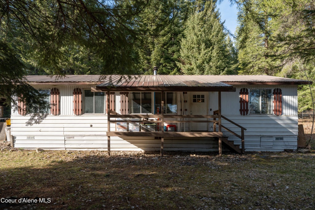 Photo of 150 Cherokee Trl, Priest River, ID 83856 (MLS # 26-5859)