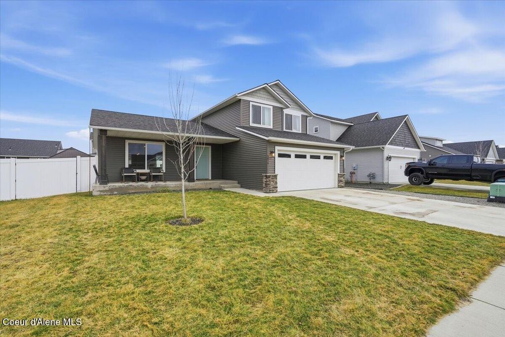 Photo of 5616 Lujack Way, Rathdrum, ID 83858 (MLS # 26-1126)