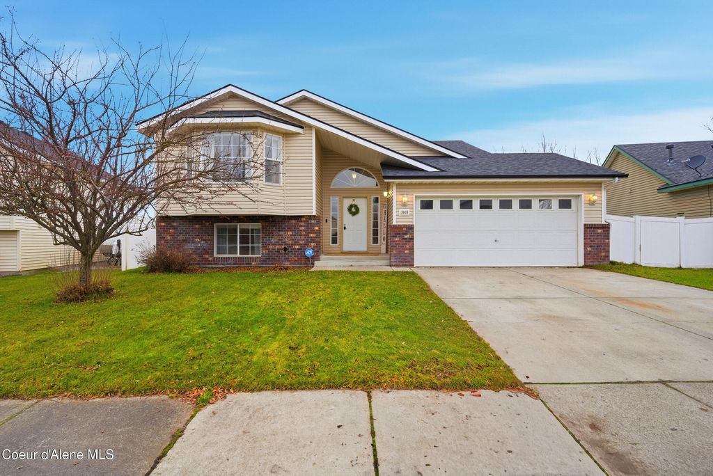 Photo of 1049 Bainbridge St, Post Falls, ID 83854 (MLS # 26-597)