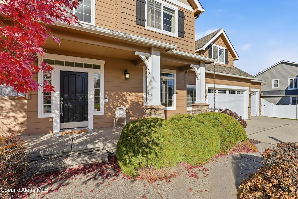 Photo of 17211 Rosemont Ln, Spokane Valley, WA 99016 (MLS # 25-10915)