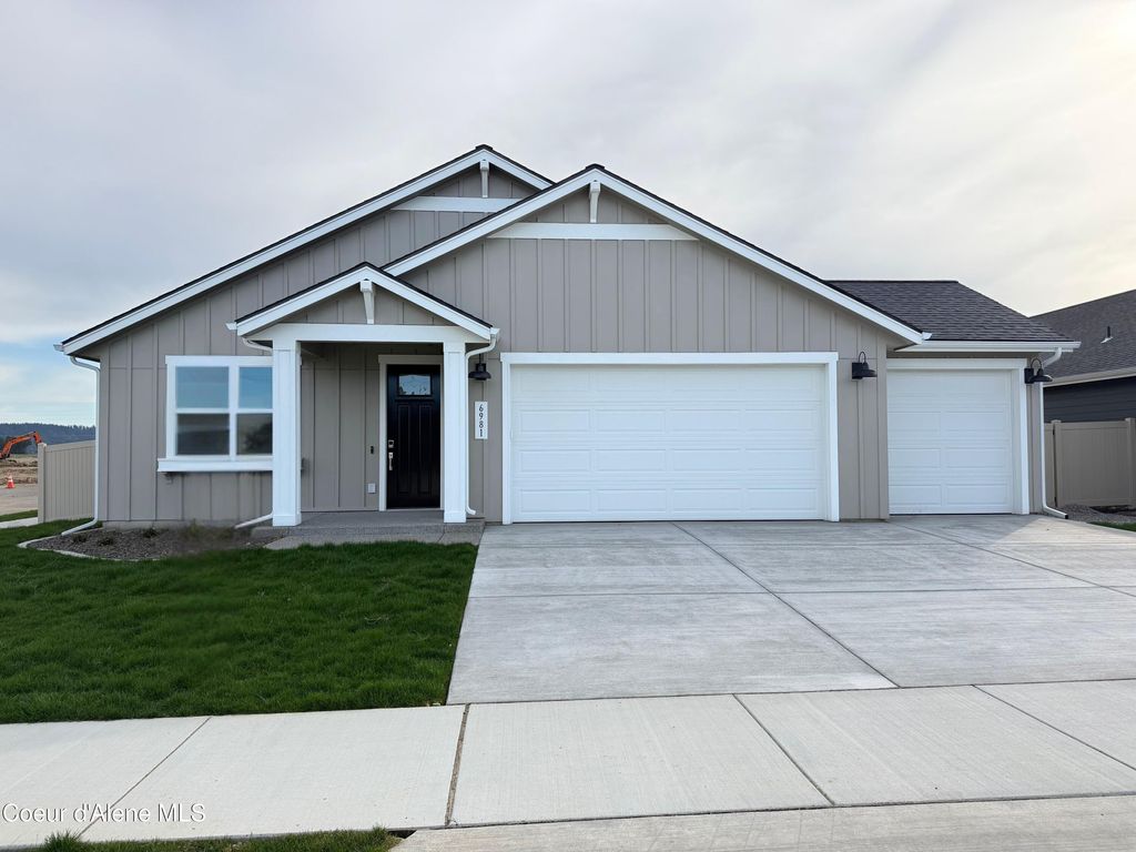 Photo of 6981 Coeur Terre Blvd, Coeur dAlene, ID 83815 (MLS # 26-3835)