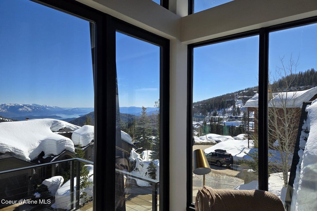 Photo of 32 The Glades, Sandpoint, ID 83864 (MLS # 26-8890)