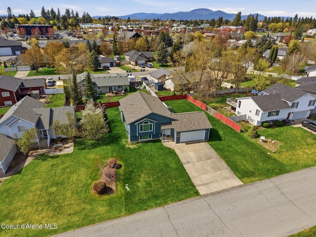 Photo of 8527 Rude St, Hayden, ID 83835 (MLS # 26-3854)