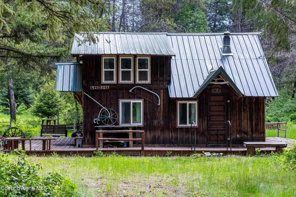 Photo of 221 Trask Pond, Newport, WA 99156 (MLS # 25-5560)