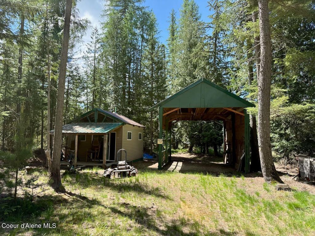 Photo of 8213 Rapid Lightning Rd, Sandpoint, ID 83864 (MLS # 26-5162)