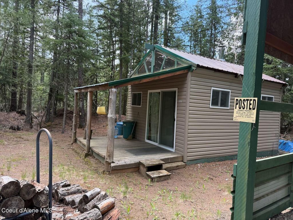 Photo of 8213 Rapid Lightning Rd, Sandpoint, ID 83864 (MLS # 26-5162)