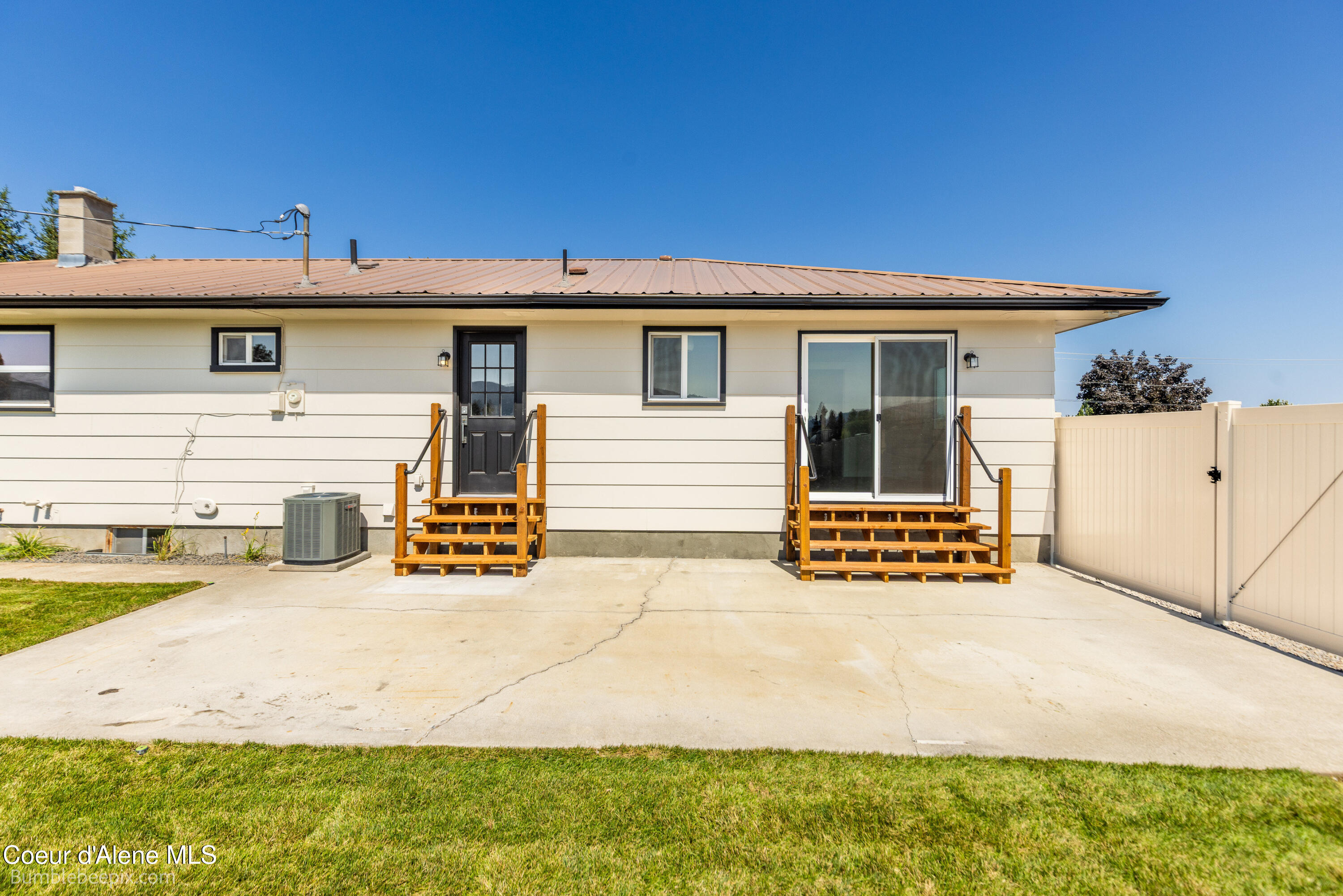 Post Falls, Idaho 83854, United States, 3 Bedrooms Bedrooms, ,2 BathroomsBathrooms,Residential,Pending,198192