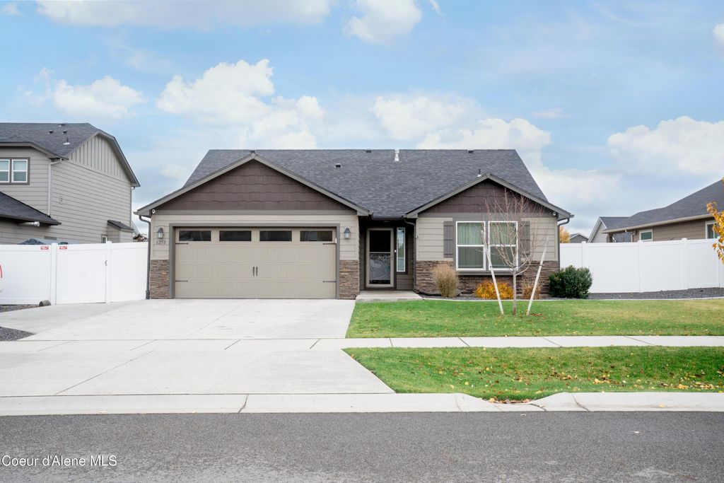 Photo of 6258 Irish Cir, Rathdrum, ID 83858 (MLS # 25-11044)