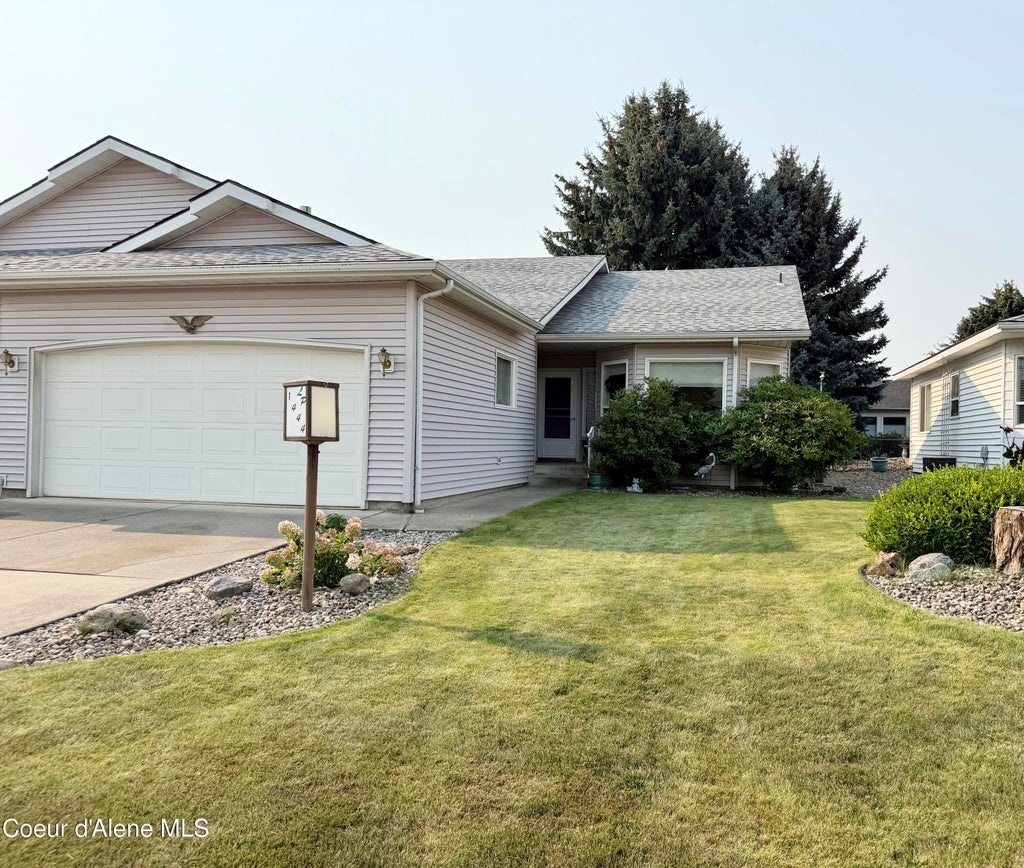 Photo of 1444 Woodlawn DR, Hayden, ID 83835 (MLS # 26-8292)