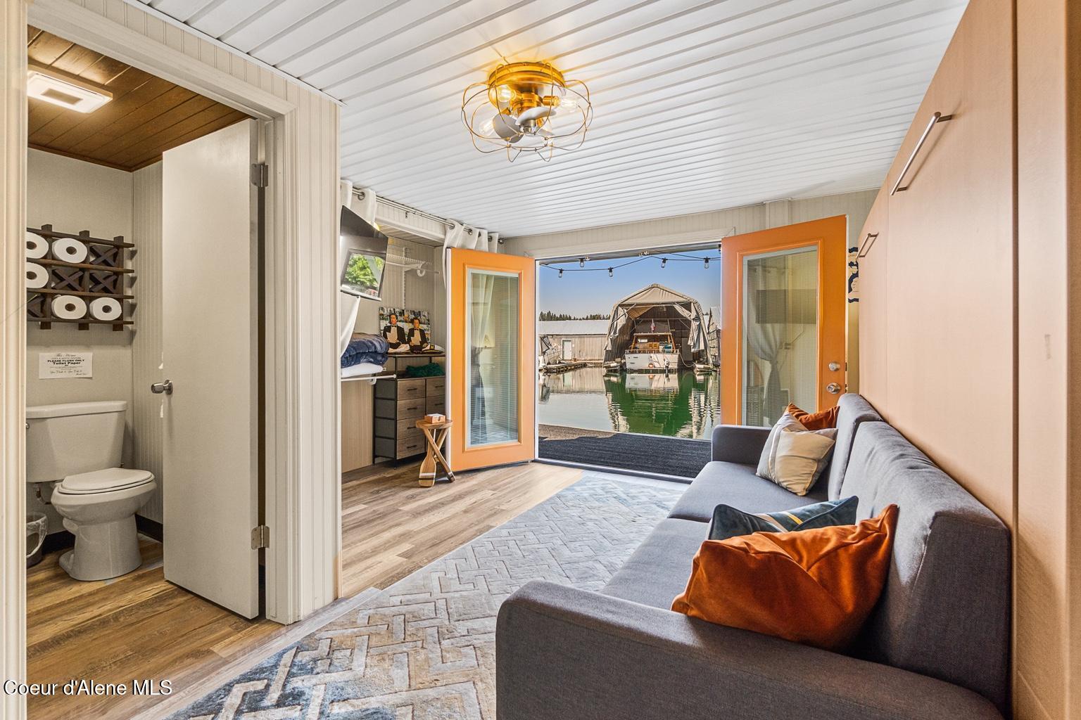 Bayview, Idaho 83803, United States, 1 Bedroom Bedrooms, ,2 BathroomsBathrooms,Residential,Active,155442