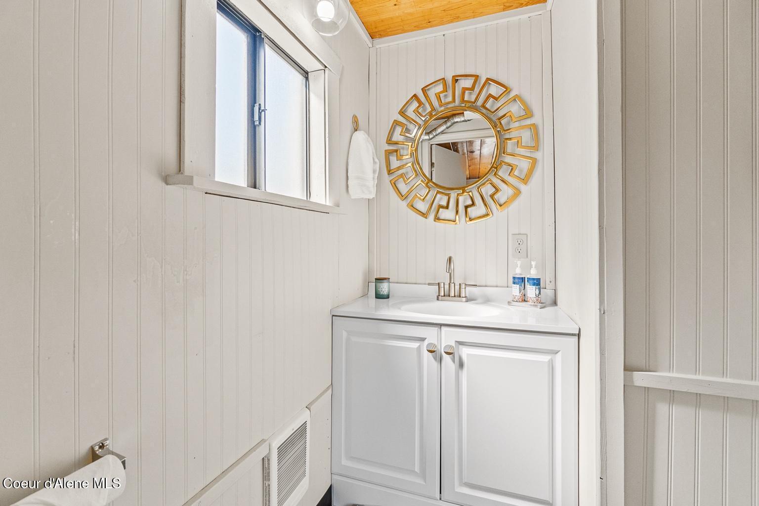 Bayview, Idaho 83803, United States, 1 Bedroom Bedrooms, ,2 BathroomsBathrooms,Residential,Active,155442