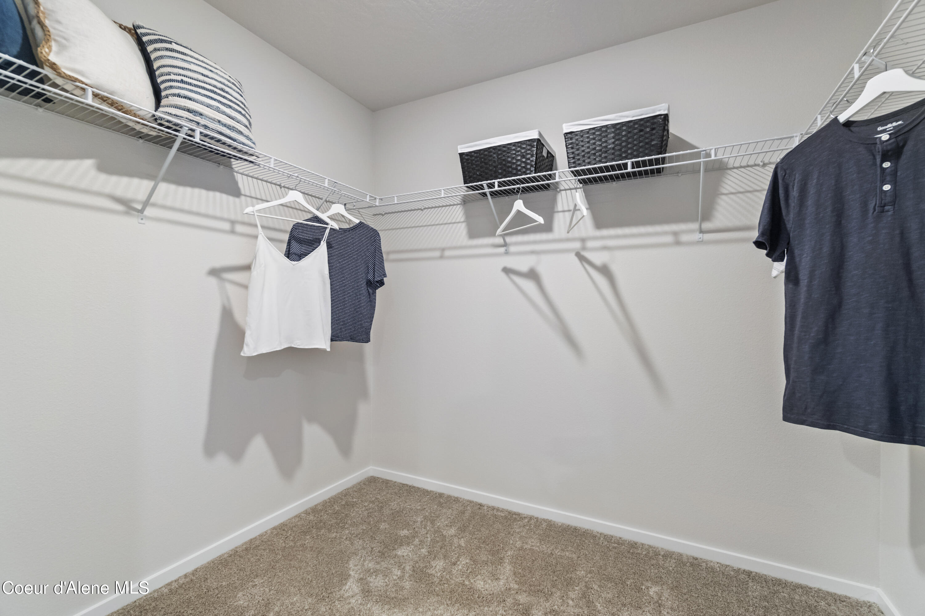 Hayden, Idaho 83835, United States, 4 Bedrooms Bedrooms, ,3 BathroomsBathrooms,Residential,Pending,57655