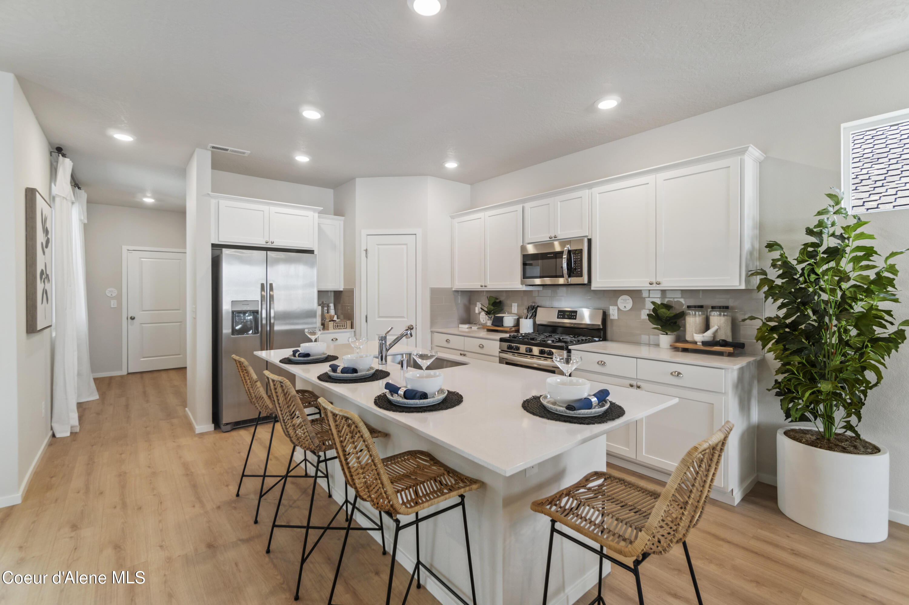 Hayden, Idaho 83835, United States, 4 Bedrooms Bedrooms, ,3 BathroomsBathrooms,Residential,Pending,57655