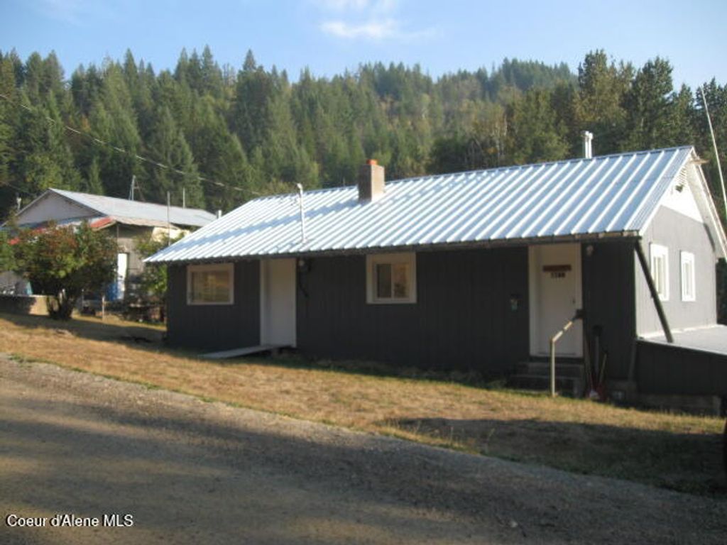 Photo of 1188 Whiskey Jack Rd, Sandpoint, ID 83864 (MLS # 25-9887)