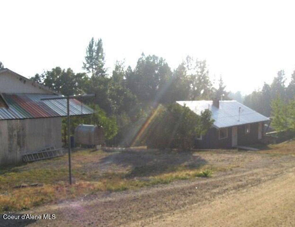 Photo of 1188 Whiskey Jack Rd, Sandpoint, ID 83864 (MLS # 25-9887)