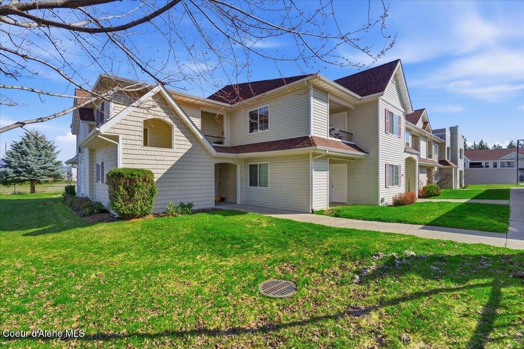 Photo of 304 Greensferry Rd #UNIT 202, Post Falls, ID 83854 (MLS # 26-2884)