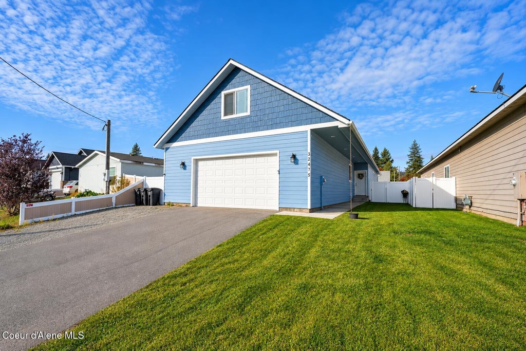Photo of 32475 10th Ave, Spirit Lake, ID 83869 (MLS # 26-10269)