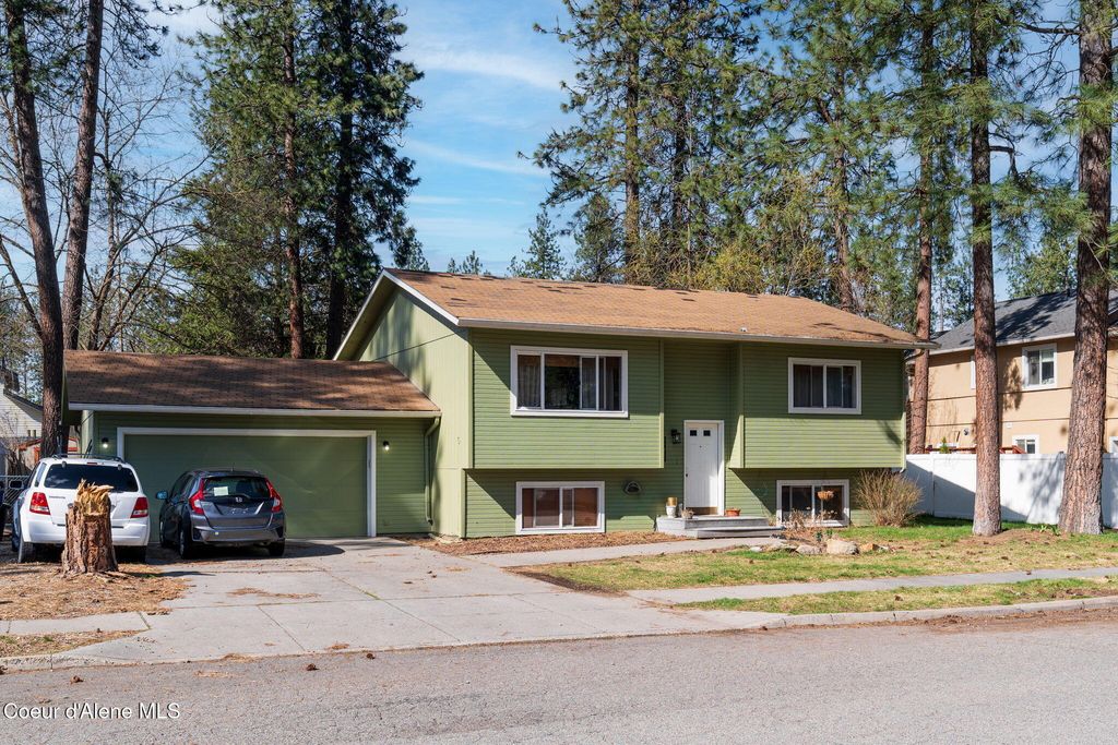 Photo of 3945 Trevino Dr, Coeur dAlene, ID 83815 (MLS # 26-2720)