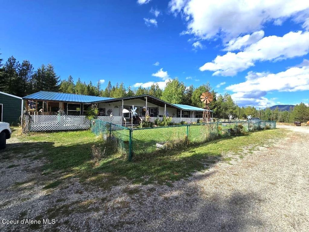 Photo of 871 Foothill Dr, Athol, ID 83801 (MLS # 25-9921)