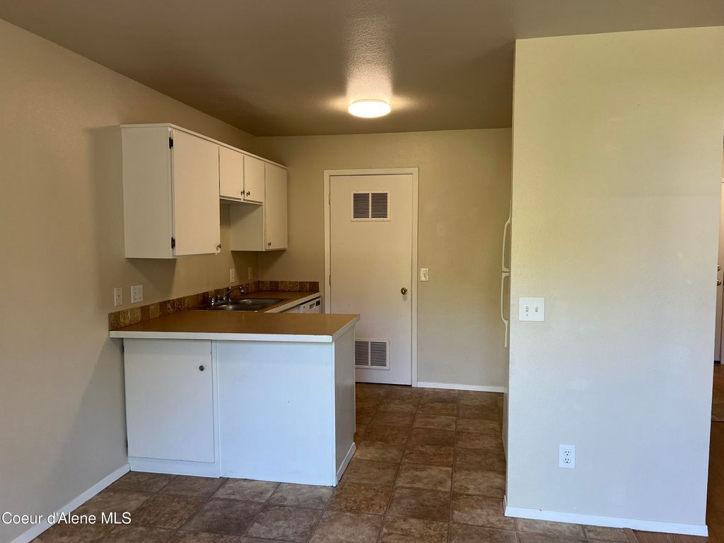 Photo of 3139 N 13th ST, Coeur dAlene, ID 83815 (MLS # 24-6892)