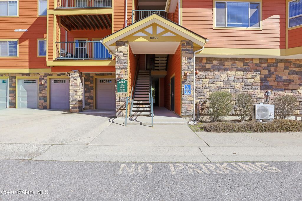 Photo of 6800 Spurwing Loop #APT 202, Coeur dAlene, ID 83815 (MLS # 26-2967)