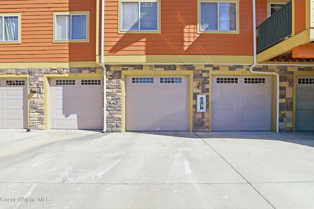 Photo of 6800 Spurwing Loop #APT 202, Coeur dAlene, ID 83815 (MLS # 26-2967)