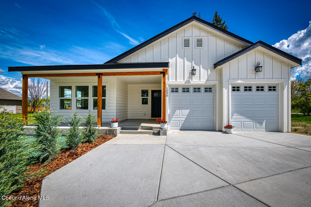 1690 Irvine Way, Sandpoint, Idaho image 1