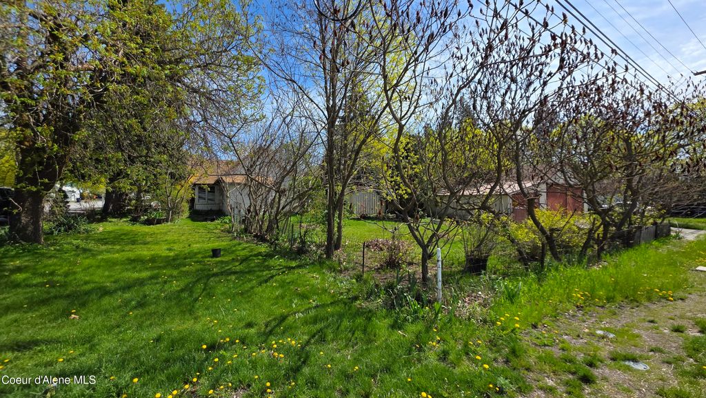 Photo of 526 Walnut Ave, Coeur dAlene, ID 83814 (MLS # 26-3795)