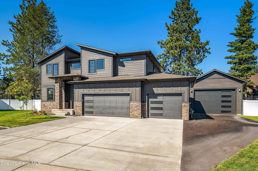 Photo of 8805 CALIFORNIA, Rathdrum, ID 83858 (MLS # 26-1114)