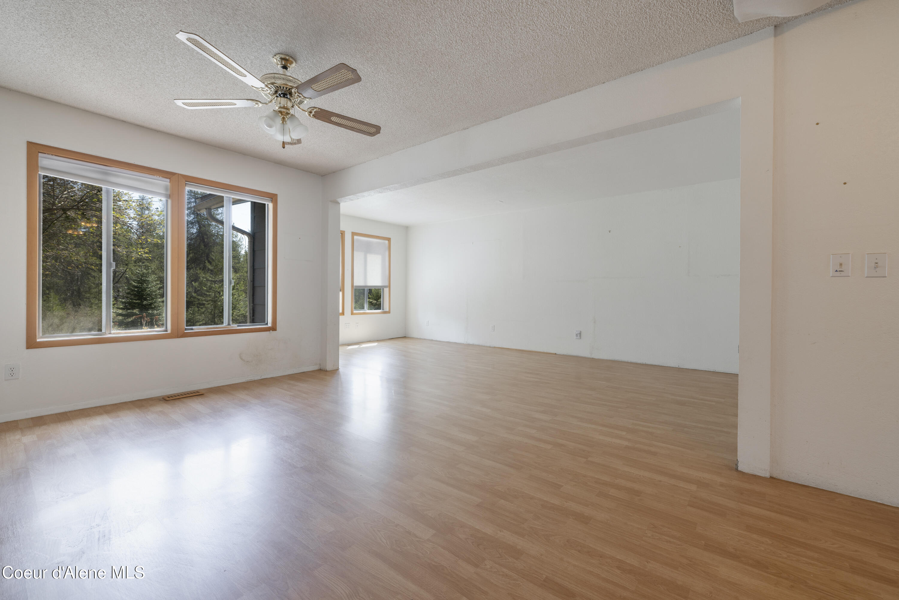 Spirit Lake, Idaho 83869, United States, 4 Bedrooms Bedrooms, ,3 BathroomsBathrooms,Residential,Pending,118151