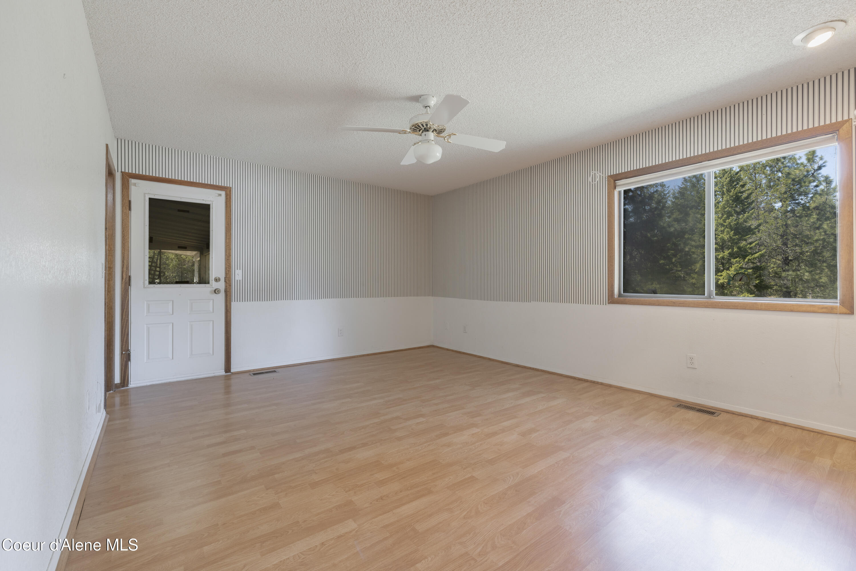 Spirit Lake, Idaho 83869, United States, 4 Bedrooms Bedrooms, ,3 BathroomsBathrooms,Residential,Pending,118151