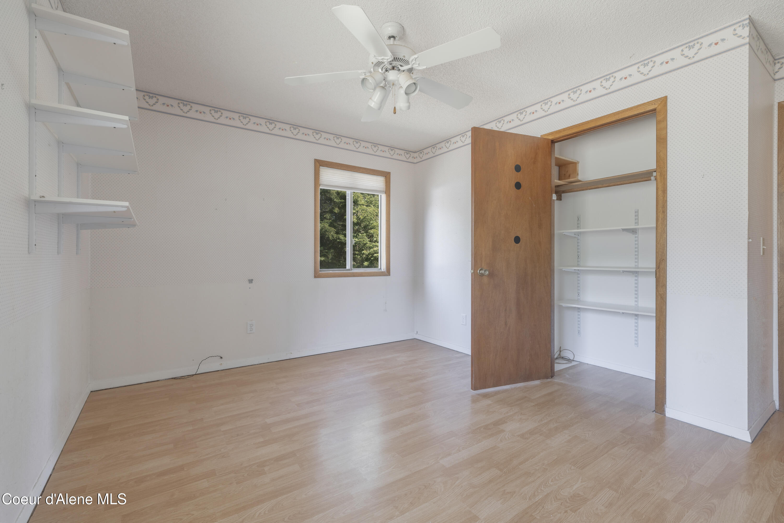 Spirit Lake, Idaho 83869, United States, 4 Bedrooms Bedrooms, ,3 BathroomsBathrooms,Residential,Pending,118151