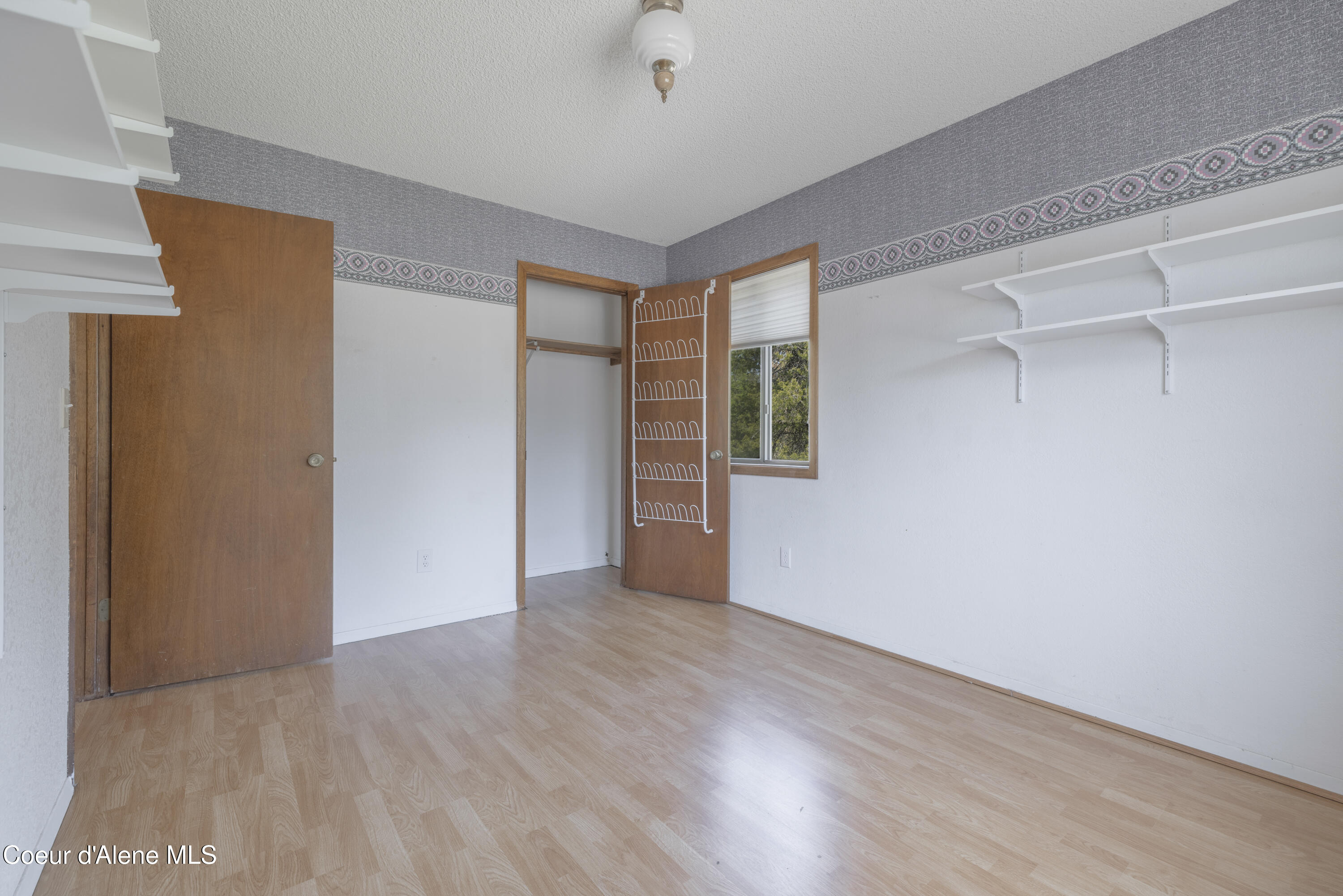 Spirit Lake, Idaho 83869, United States, 4 Bedrooms Bedrooms, ,3 BathroomsBathrooms,Residential,Pending,118151