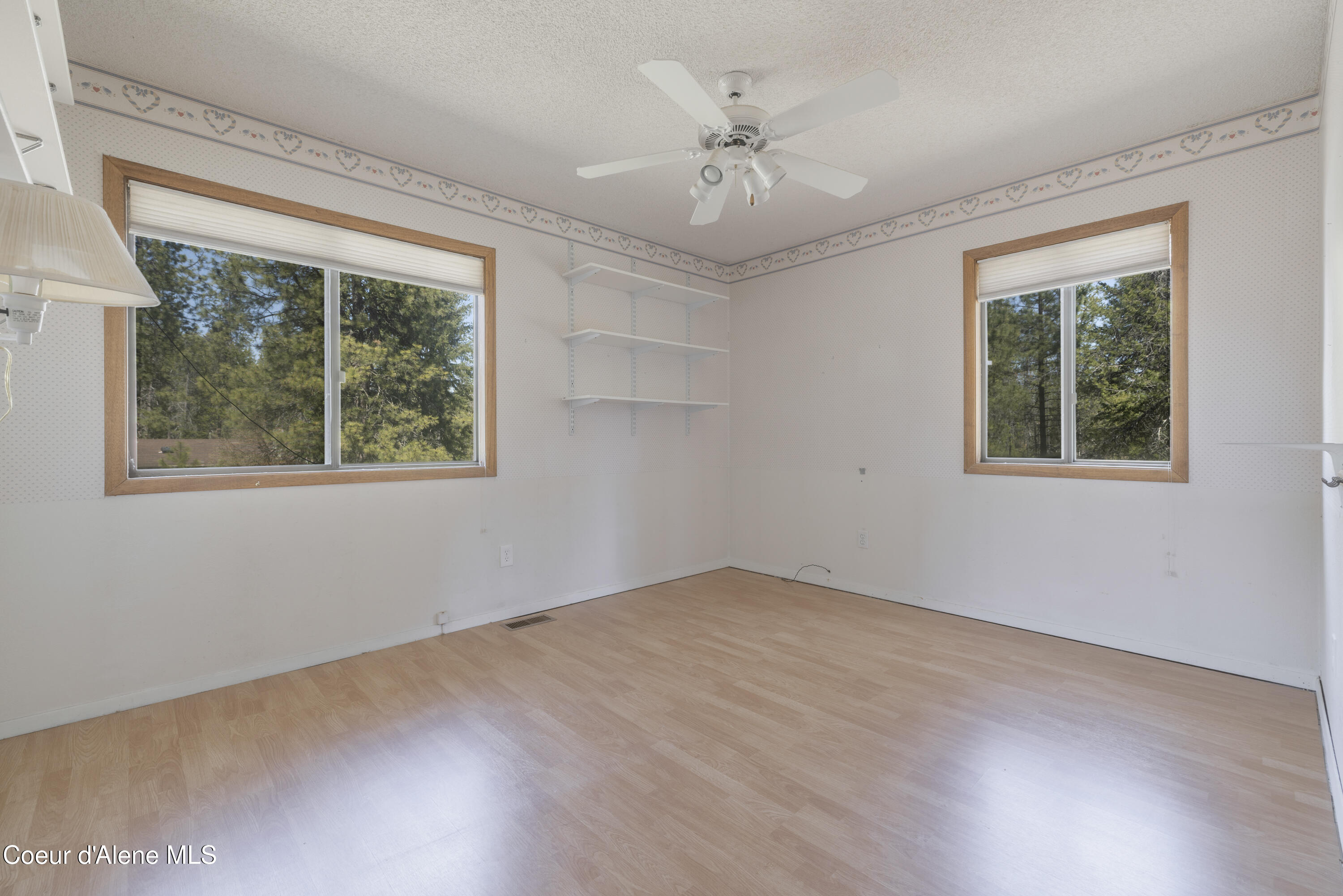 Spirit Lake, Idaho 83869, United States, 4 Bedrooms Bedrooms, ,3 BathroomsBathrooms,Residential,Pending,118151