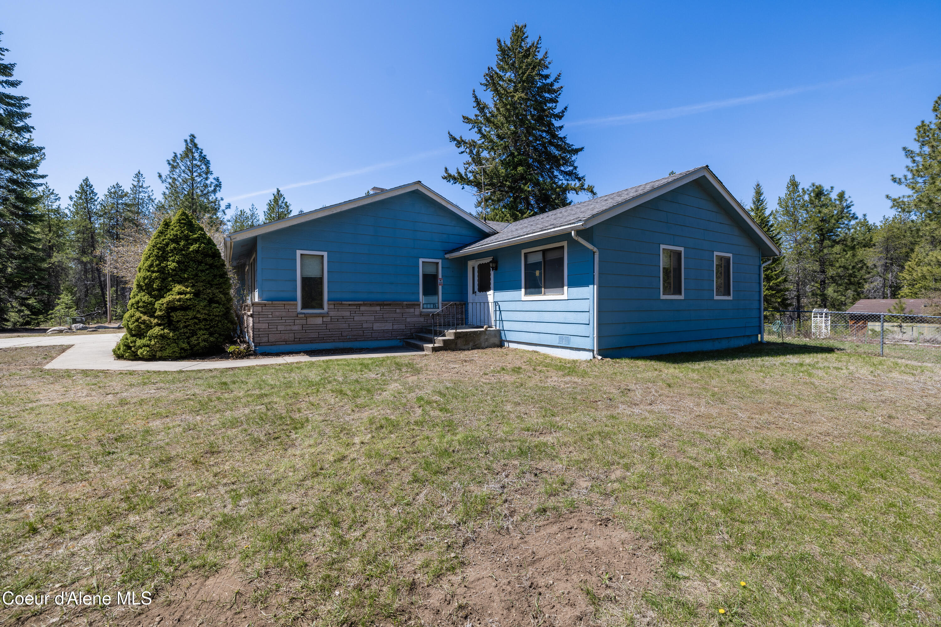 Spirit Lake, Idaho 83869, United States, 4 Bedrooms Bedrooms, ,3 BathroomsBathrooms,Residential,Pending,118151