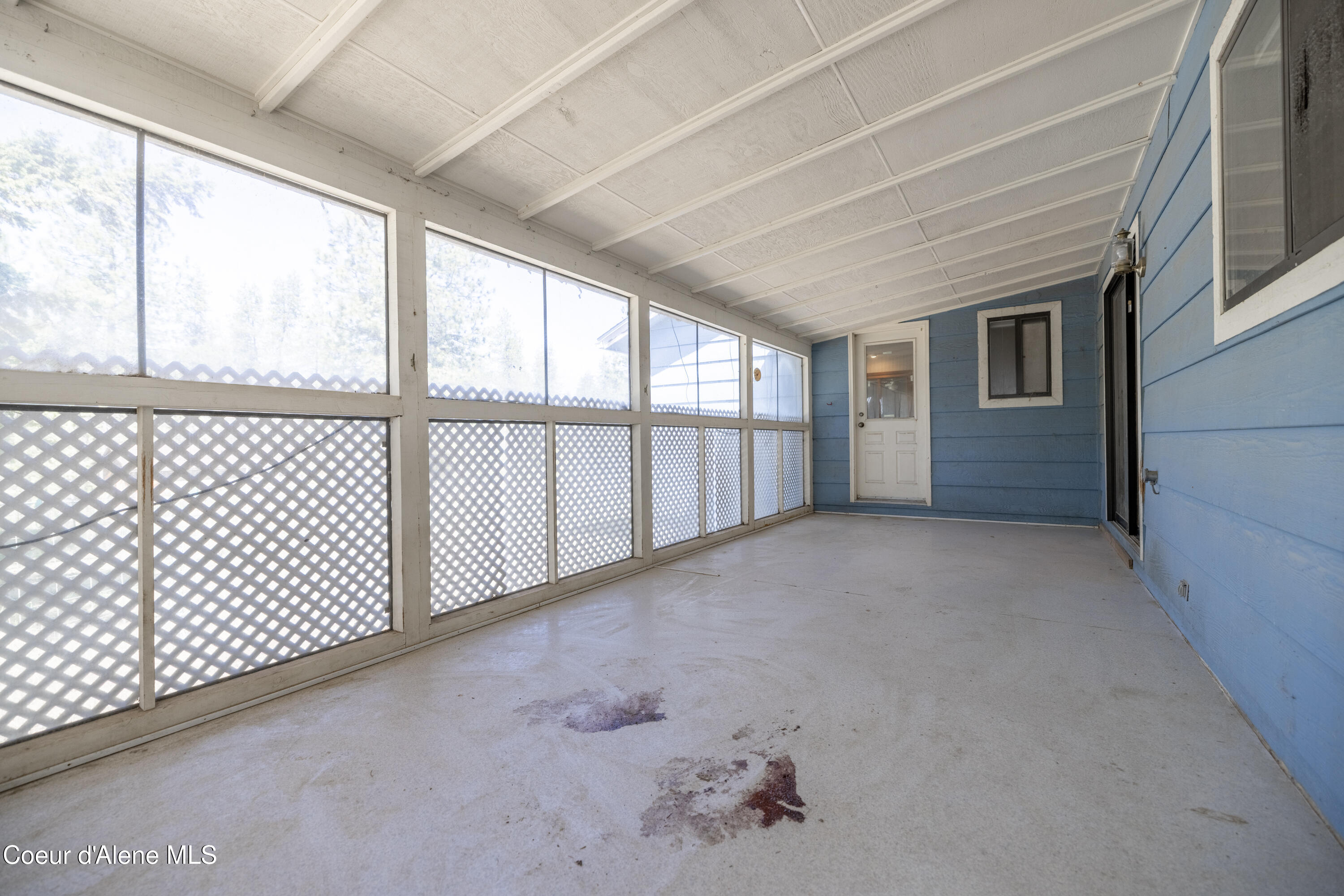 Spirit Lake, Idaho 83869, United States, 4 Bedrooms Bedrooms, ,3 BathroomsBathrooms,Residential,Pending,118151