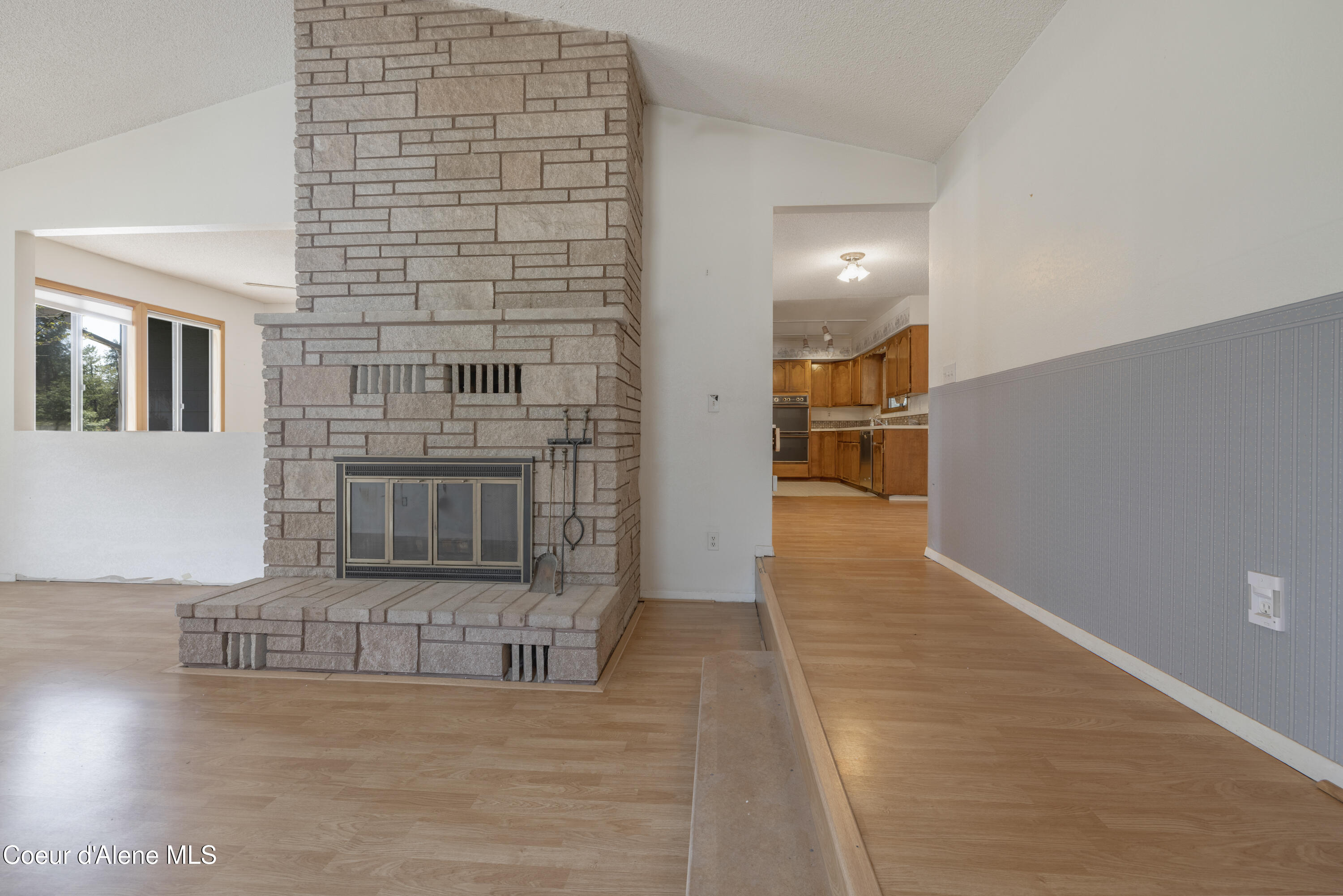 Spirit Lake, Idaho 83869, United States, 4 Bedrooms Bedrooms, ,3 BathroomsBathrooms,Residential,Pending,118151