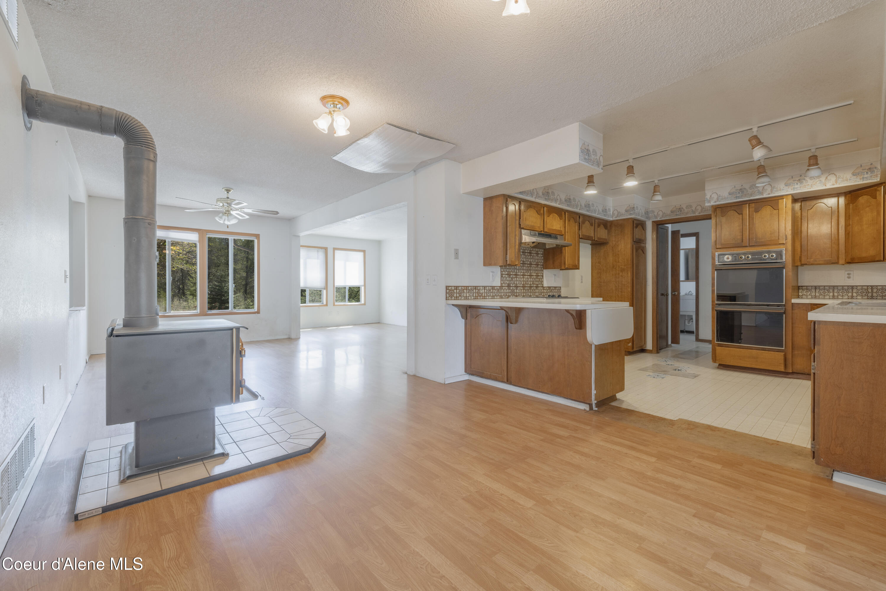 Spirit Lake, Idaho 83869, United States, 4 Bedrooms Bedrooms, ,3 BathroomsBathrooms,Residential,Pending,118151