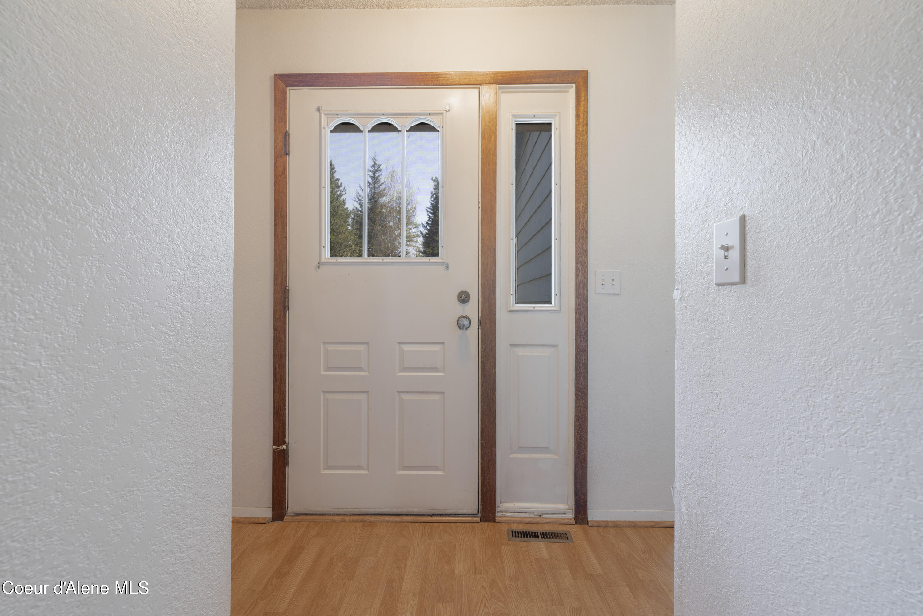 Spirit Lake, Idaho 83869, United States, 4 Bedrooms Bedrooms, ,3 BathroomsBathrooms,Residential,Pending,118151