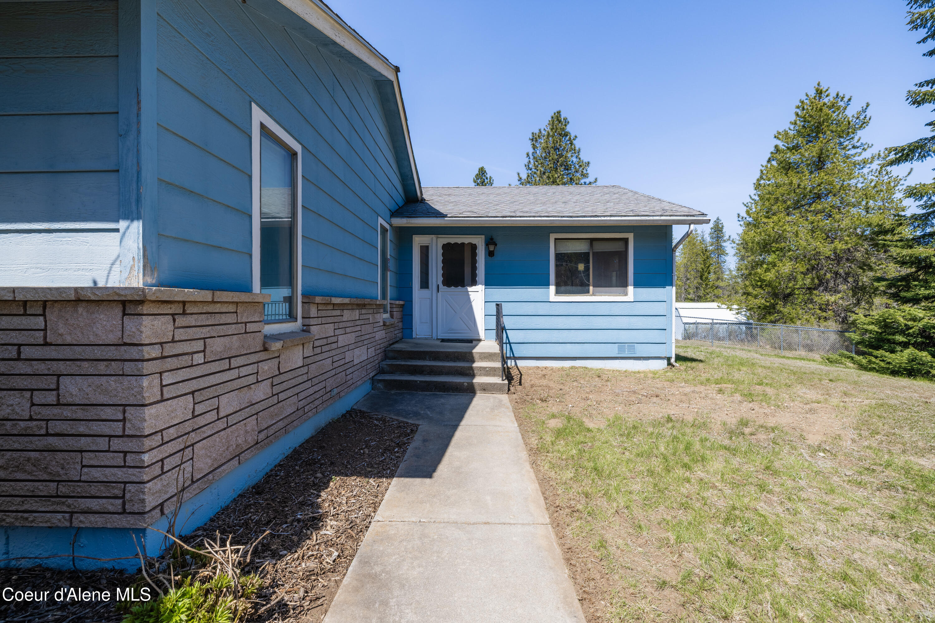 Spirit Lake, Idaho 83869, United States, 4 Bedrooms Bedrooms, ,3 BathroomsBathrooms,Residential,Pending,118151