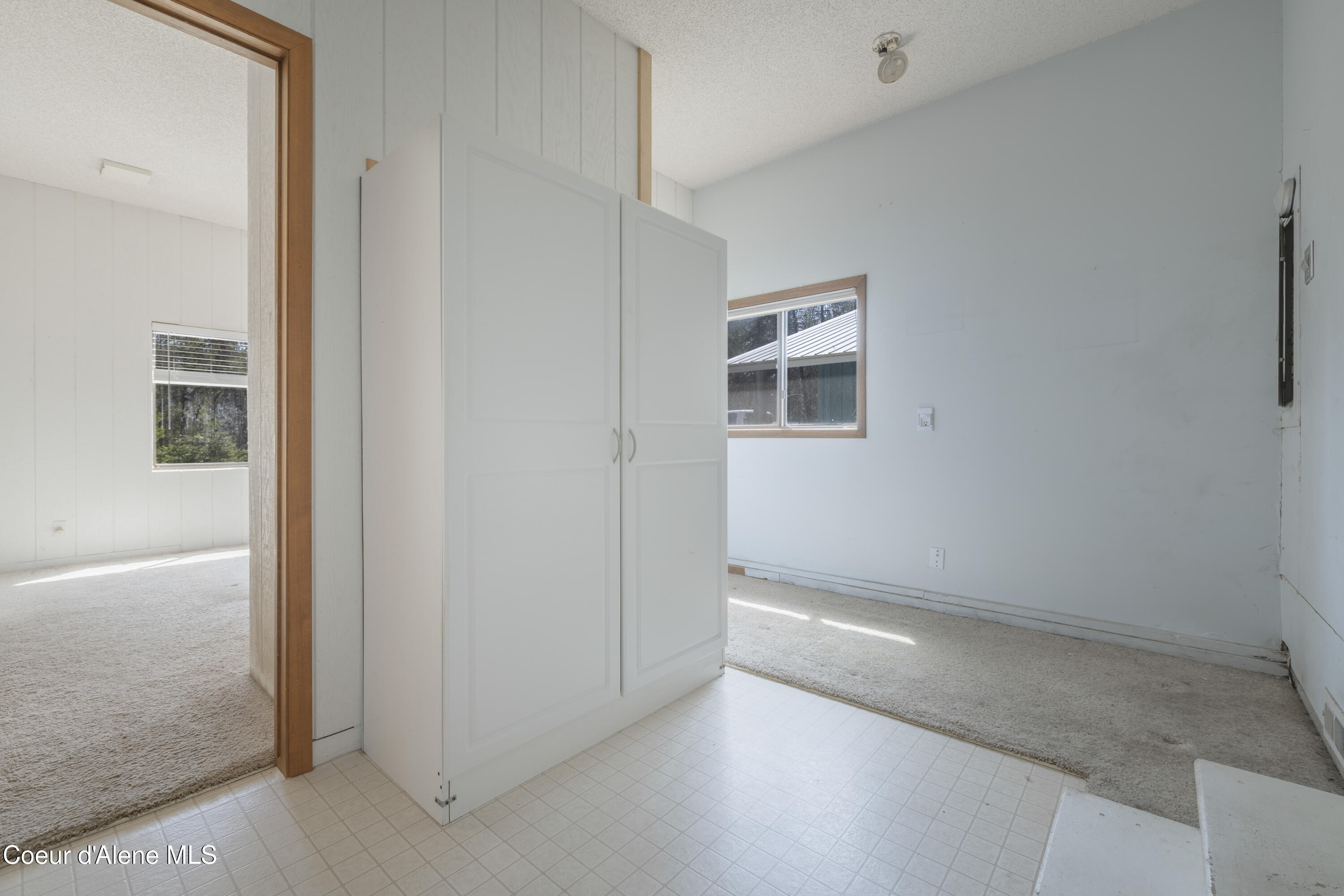 Spirit Lake, Idaho 83869, United States, 4 Bedrooms Bedrooms, ,3 BathroomsBathrooms,Residential,Pending,118151