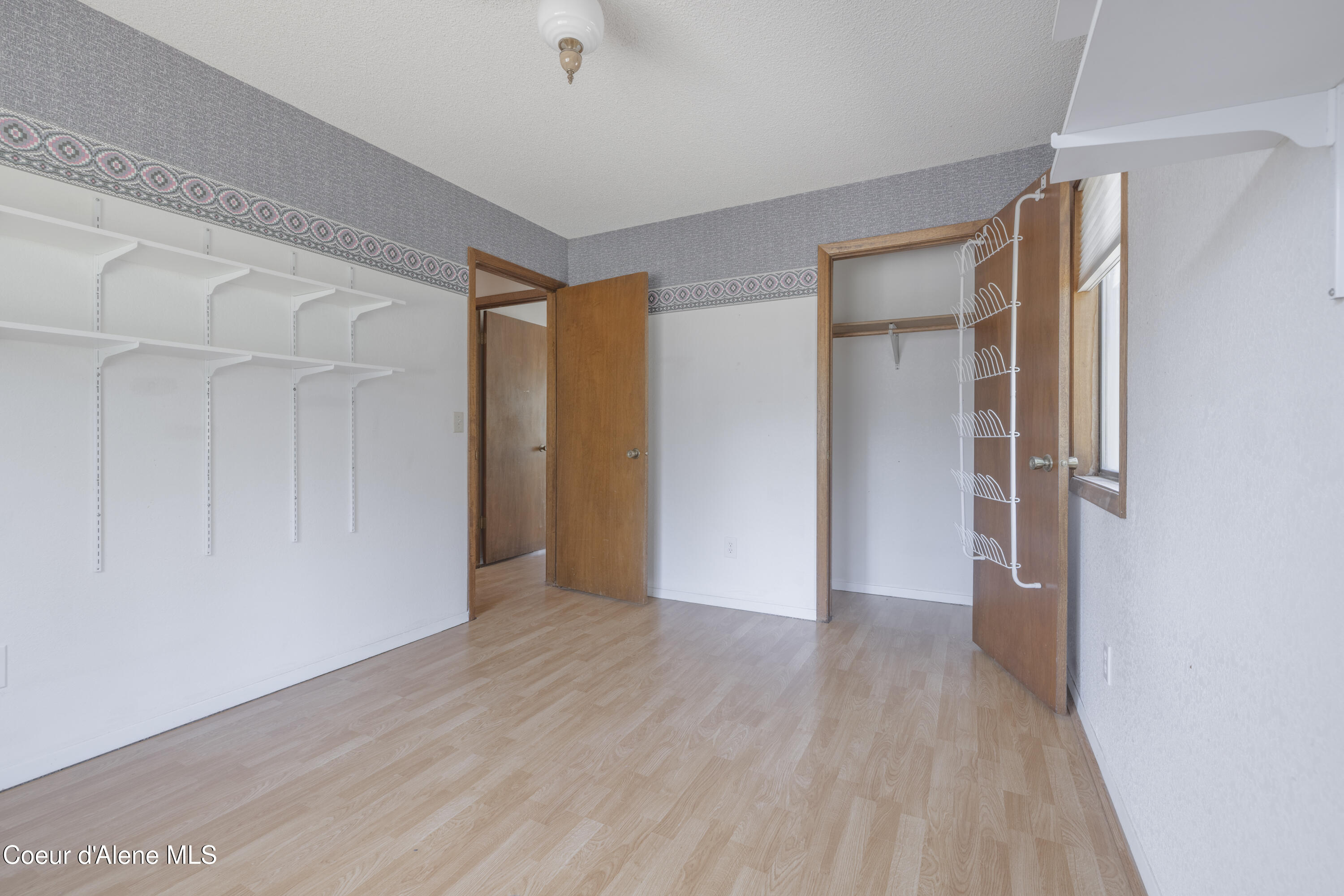 Spirit Lake, Idaho 83869, United States, 4 Bedrooms Bedrooms, ,3 BathroomsBathrooms,Residential,Pending,118151