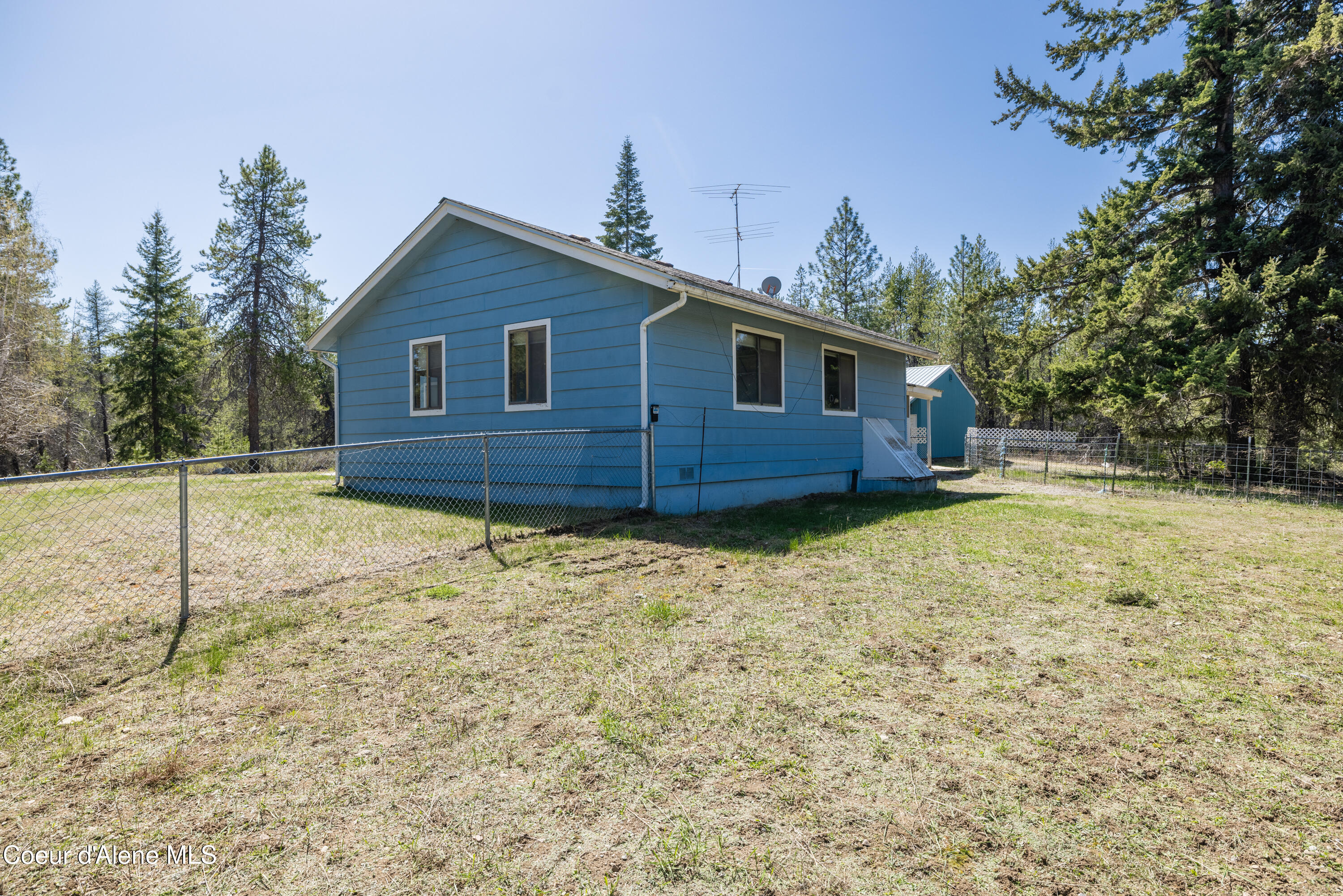 Spirit Lake, Idaho 83869, United States, 4 Bedrooms Bedrooms, ,3 BathroomsBathrooms,Residential,Pending,118151