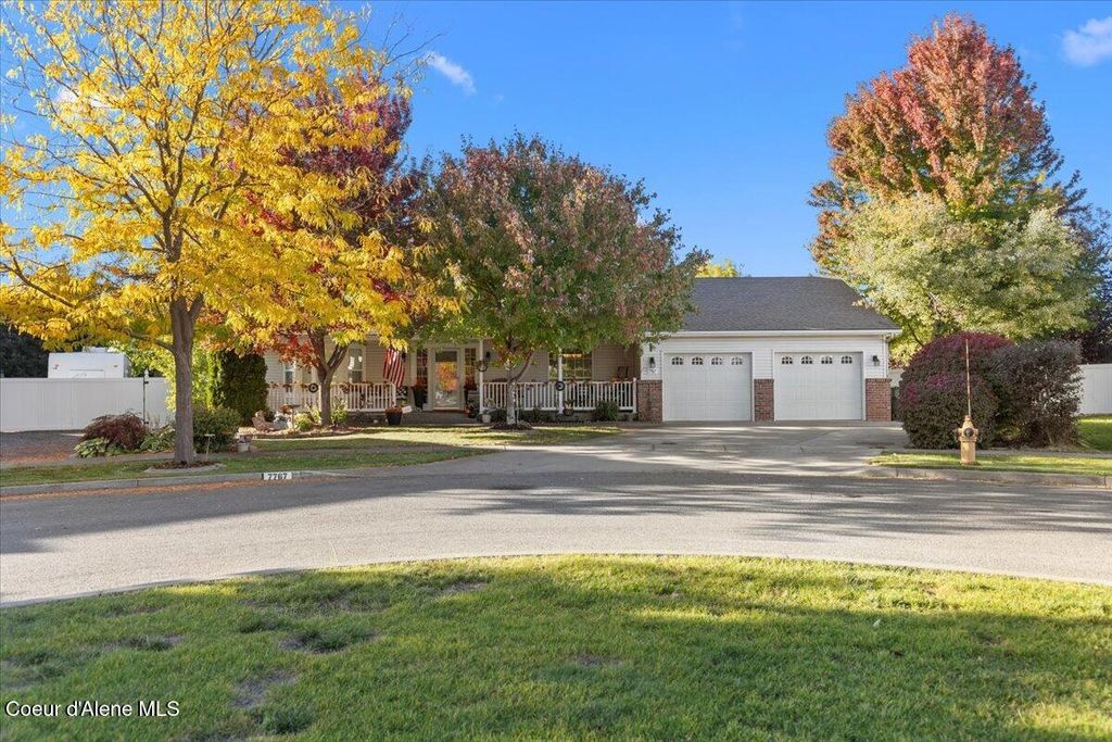 Photo of 7767 Gila Ct, Coeur dAlene, ID 83815 (MLS # 25-10214)
