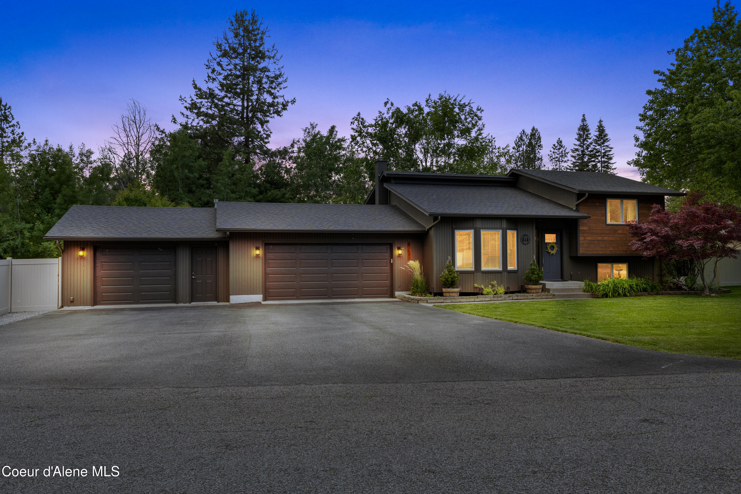 13133 N Westwood Dr, Hayden, Alaska image 1