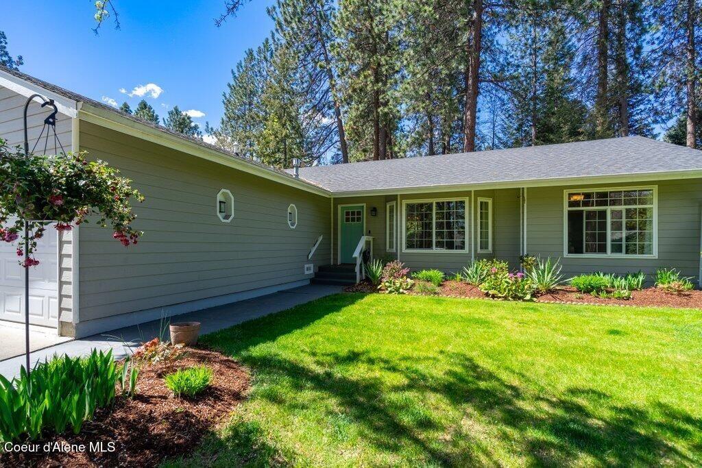 Photo of 602 Riverside Harbor Harbor, Post Falls, ID 83854 (MLS # 26-4538)