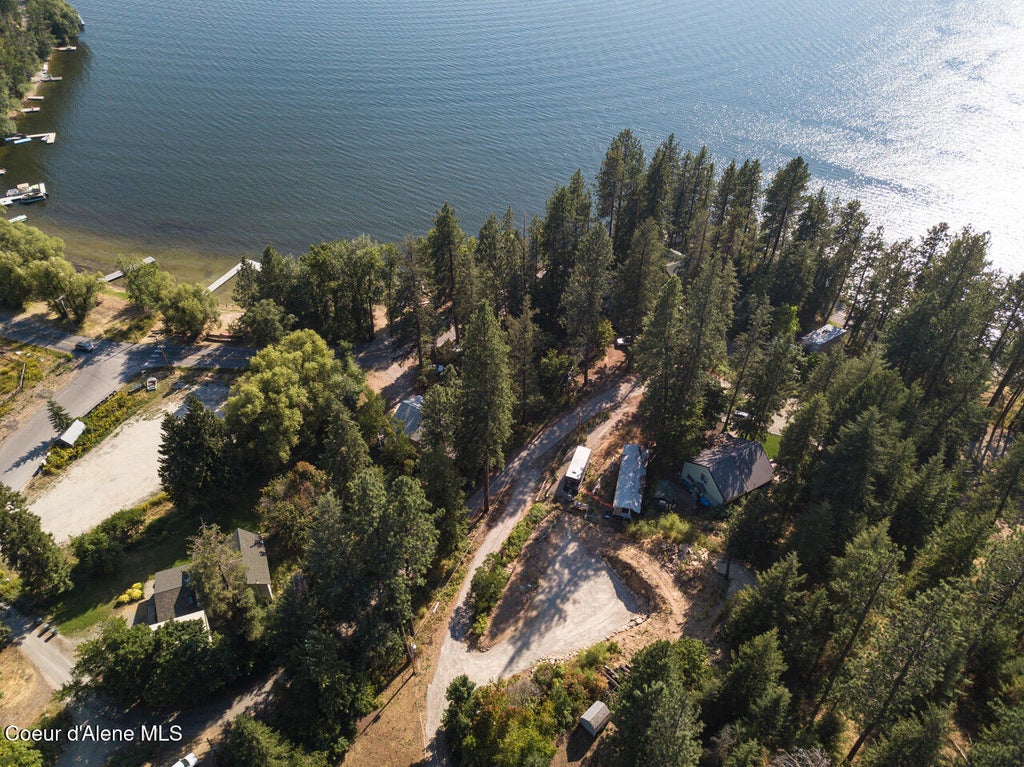 Photo of 12076 Wildwood Point Point, Hauser, ID 83854 (MLS # 26-8703)