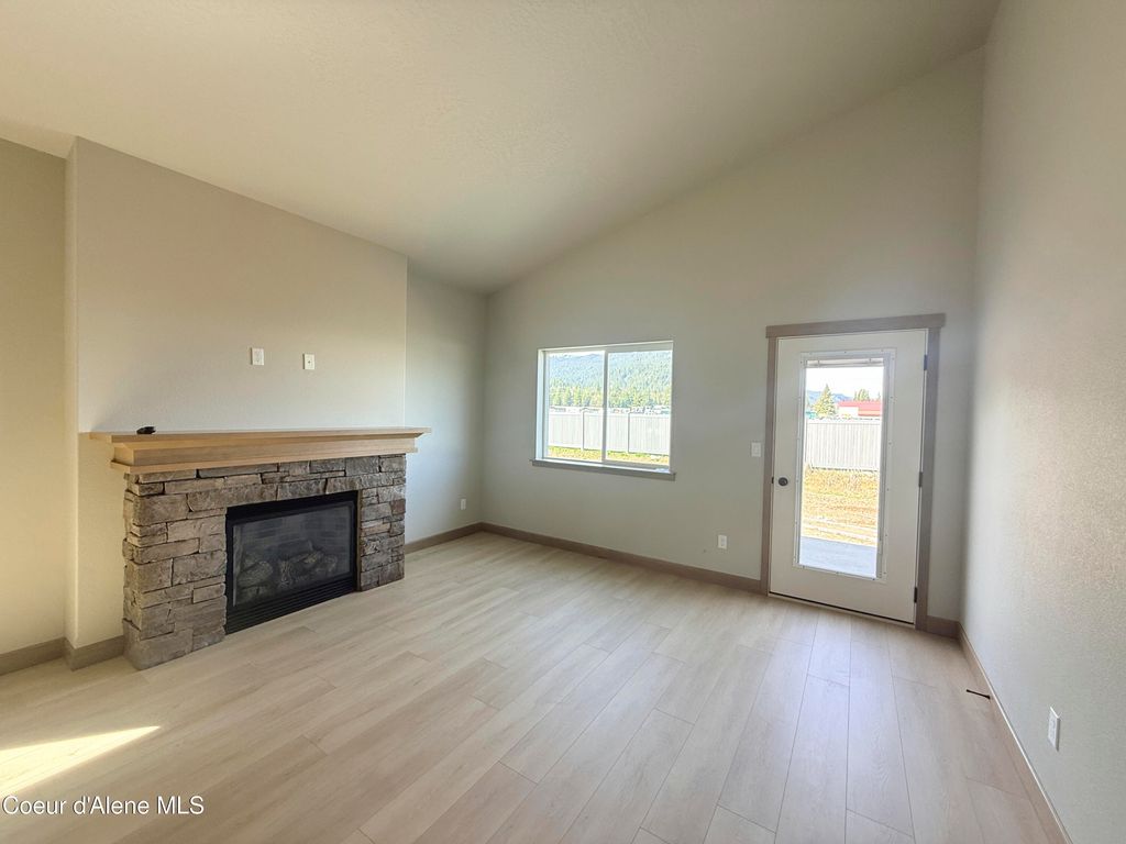 Photo of 1140 Jersey St, Sandpoint, ID 83864 (MLS # 26-2824)