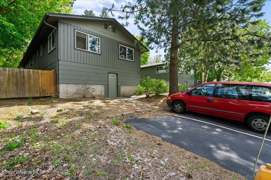 Photo of 1016 N D ST, Coeur dAlene, ID 83814 (MLS # 23-3705)